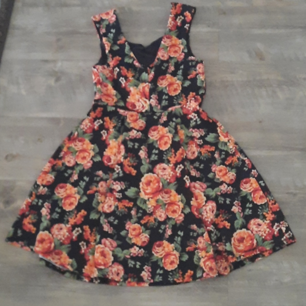 Dress‎ - Picture 5 of 6